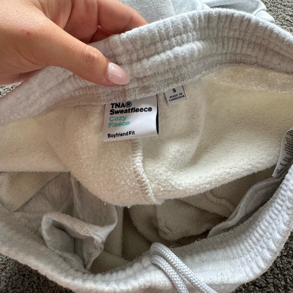 Aritzia TNA Sweatfleece Cozy Fleece Boyfriend Fit jogger - Picture 3 of 3